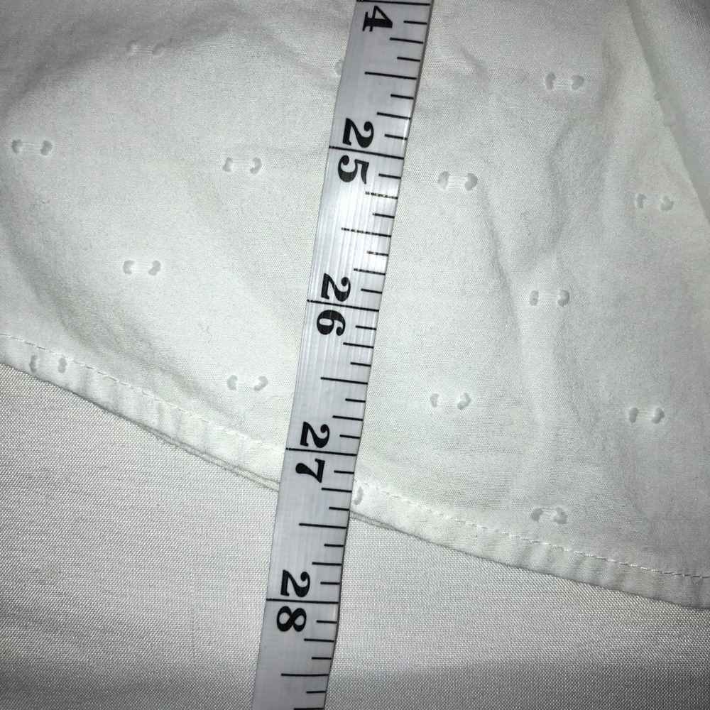 Banana Republic Riley Shirt Womens 14 White Eyelet Embroidered Button Down L/S - Picture 4 of 10